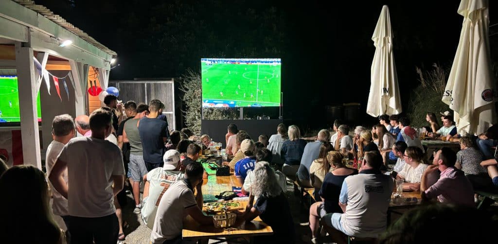 ecran-led-exterieur-retransmission-match-vendee.jpg