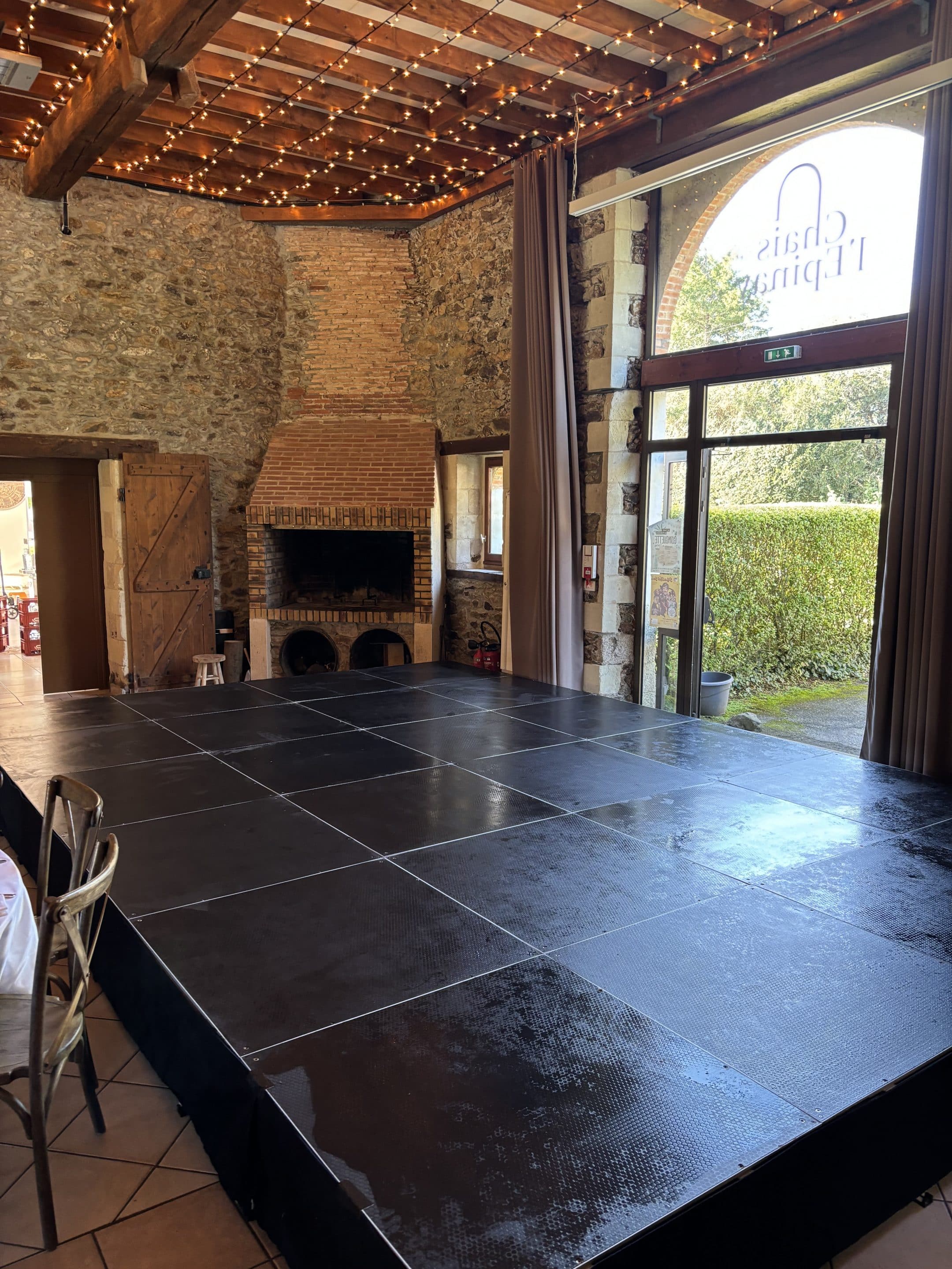 Scene intellistage 24M2