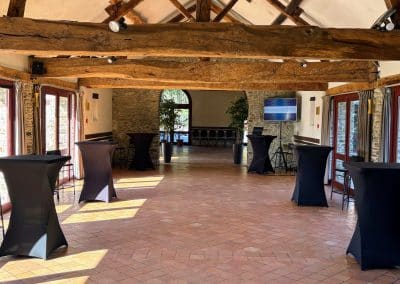 Location écrans et mobilier à Nantes